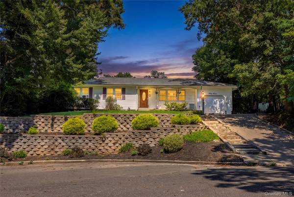 37 Black Locust AVE, East Setauket, NY 11733