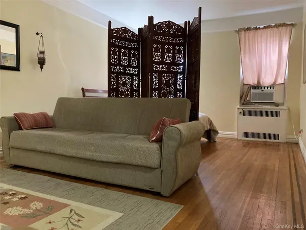 61-41 Saunders ST #B57, Rego Park, NY 11374
