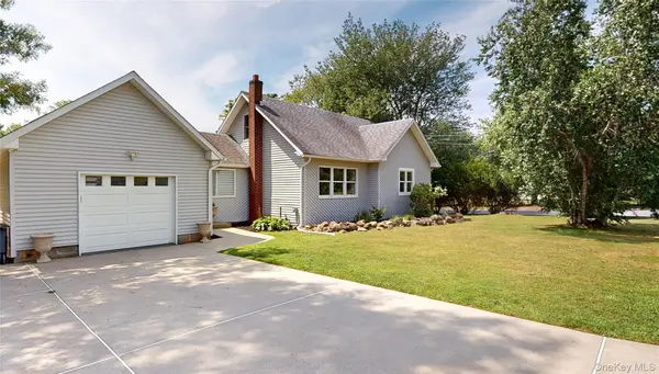 24 Miller AVE, East Moriches, NY 11940
