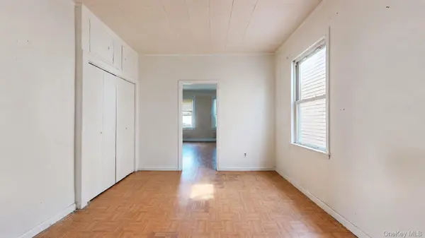 5722 Waldron ST, Corona, NY 11368