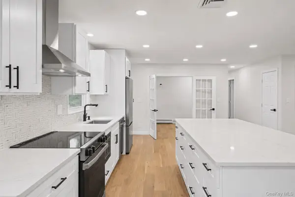 1 Gables BLVD, East Setauket, NY 11733