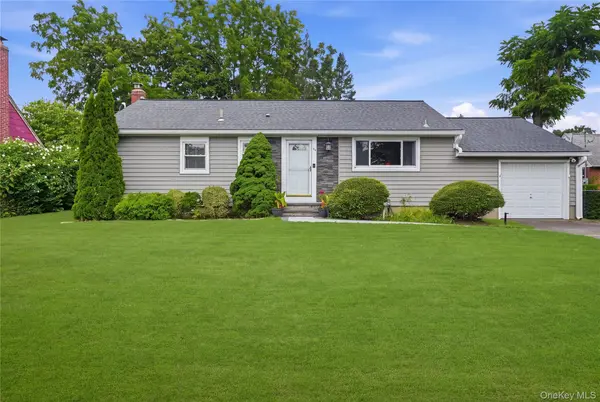 96 E 12th ST, Huntington Station, NY 11746
