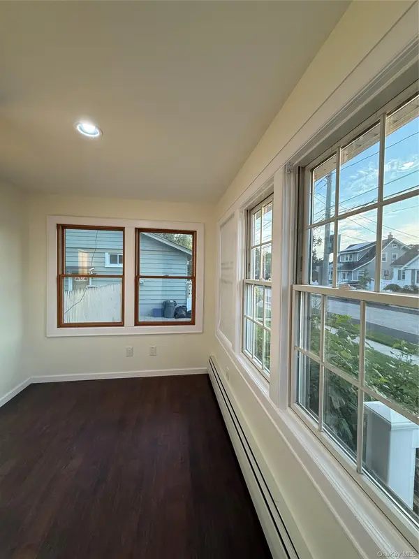 35 S Franklin Ave, Valley Stream, NY 11580