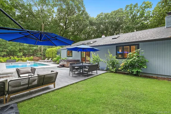 2723 Deerfield RD, Southampton, NY 11963