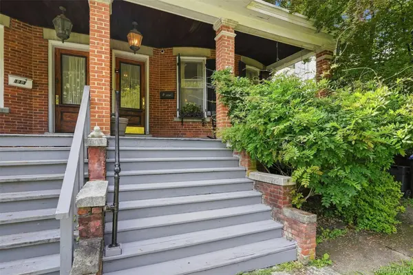 111 S Hamilton ST, Poughkeepsie, NY 12601