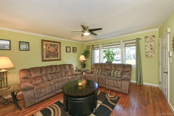 108 Connecticut AVE, Massapequa, NY 11758