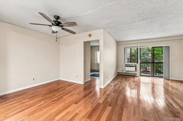 71-24 162nd ST #2, Fresh Meadows, NY 11365