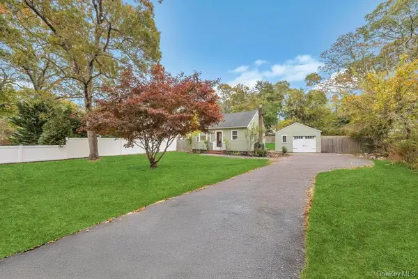 34 Ormond AVE, Selden, NY 11784