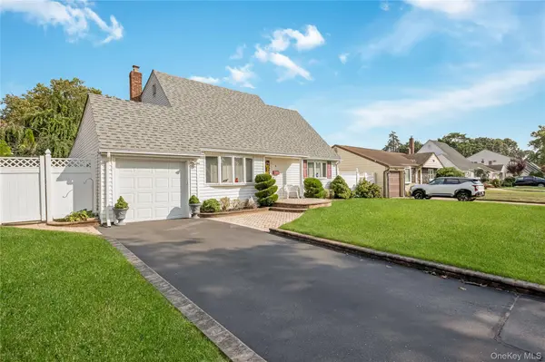 9 Linwood AVE, Farmingdale, NY 11735