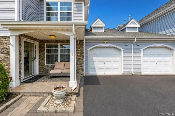 1 Jennifer LN, Middle Island, NY 11953