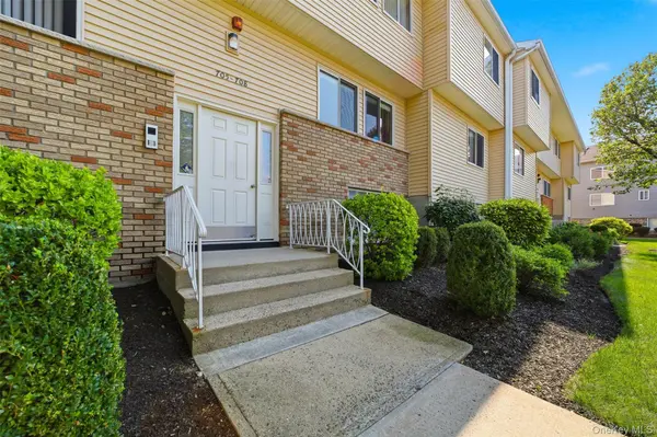 25 College AVE #707, Nanuet, NY 10954