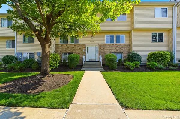 25 College AVE #707, Nanuet, NY 10954