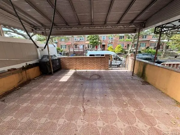 150-06 78th RD, Kew Garden Hills, NY 11367