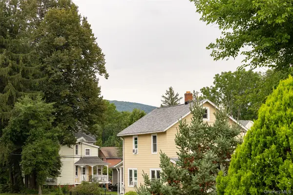 42 Oak ST, Beacon, NY 12508
