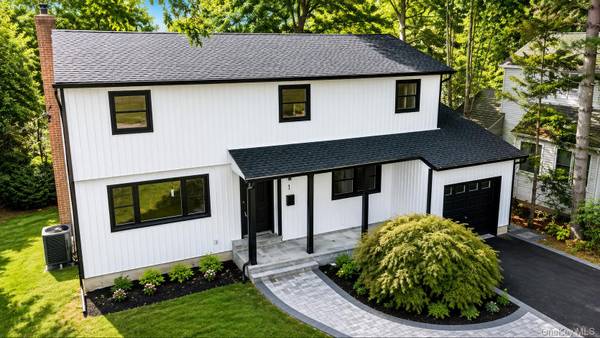 441 Roslyn RD, East Williston, NY 11596