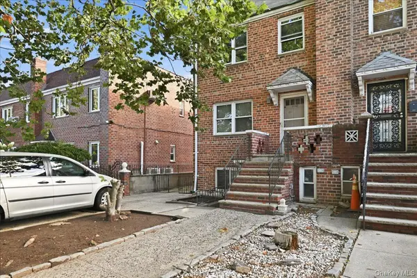 6043 69th PL, Maspeth, NY 11378