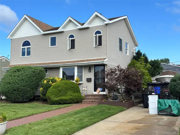 92 Van Buren ST, Freeport, NY 11520