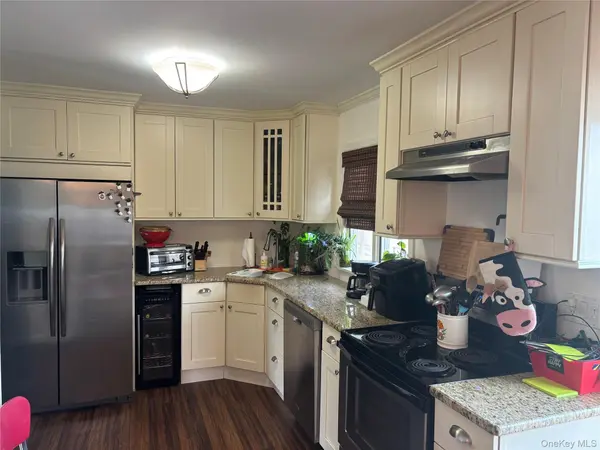 92 Van Buren ST, Freeport, NY 11520
