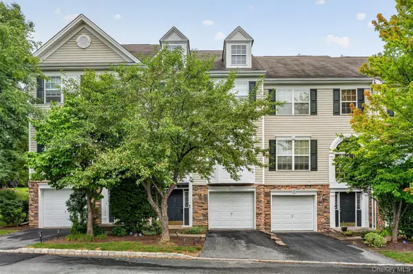 7 Gillian CT, Monroe, NY 10950