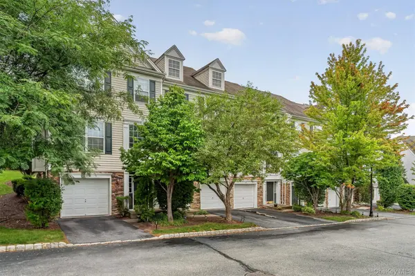 7 Gillian CT, Monroe, NY 10950