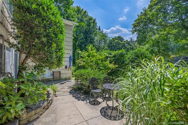 3 Lane M, Huntington, NY 11743