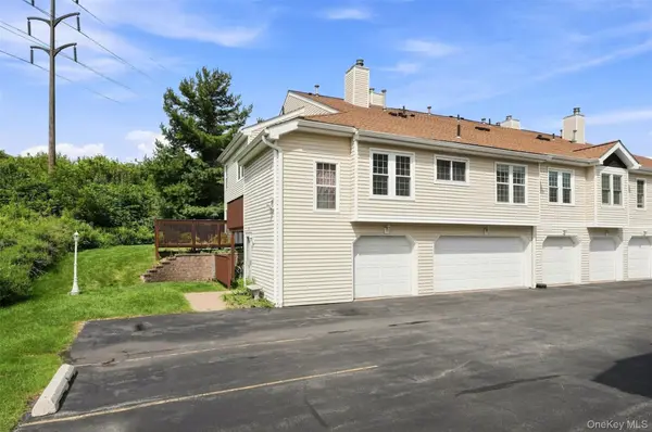 2124 Whispering HLS, Chester, NY 10918