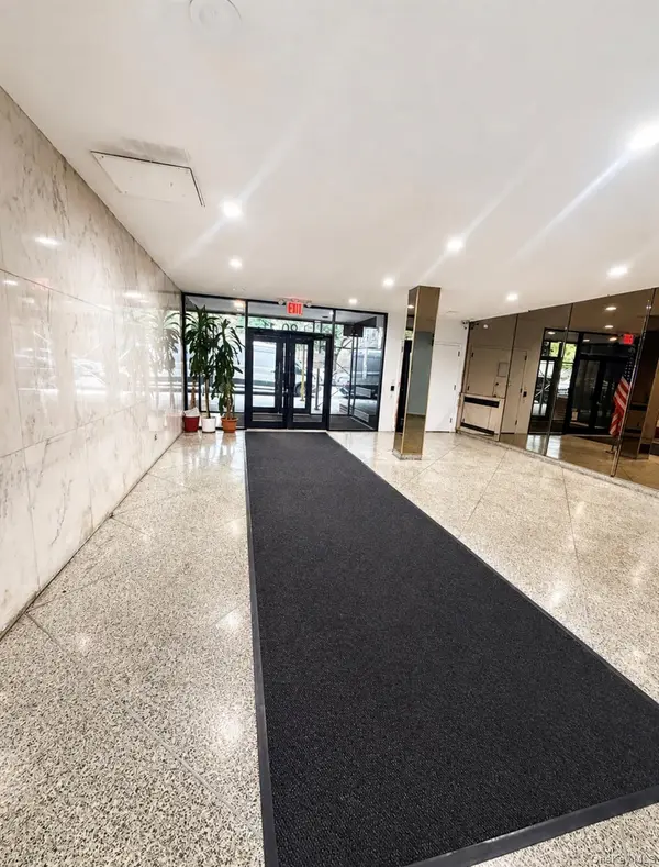 90-11 35th Ave #6R, Jackson Heights, NY 11372