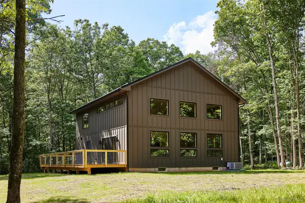 3 Brook DR, Narrowsburg, NY 12764