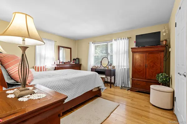 132 Burhans AVE, Yonkers, NY 10701