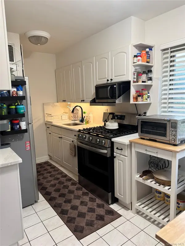 288 Cherry Valley AVE #A1, Garden City, NY 11530