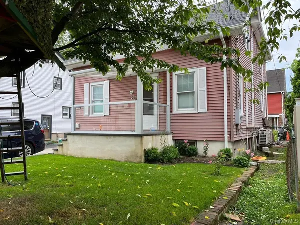 55 Centre ST, Woodmere, NY 11598