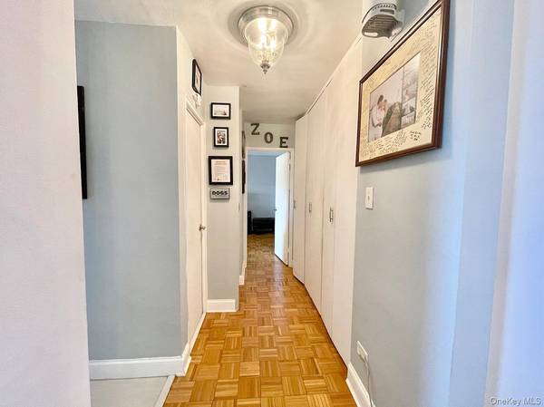 61-20 Grand Central Pkwy #A1503, Forest Hills, NY 11375