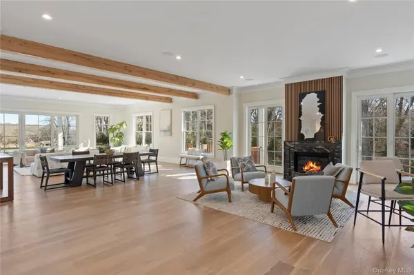2590 Cox Neck RD, Mattituck, NY 11952
