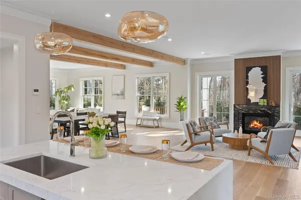 2590 Cox Neck RD, Mattituck, NY 11952