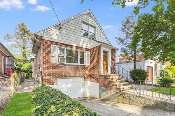 80-15 168th ST, Jamaica Estates, NY 11432