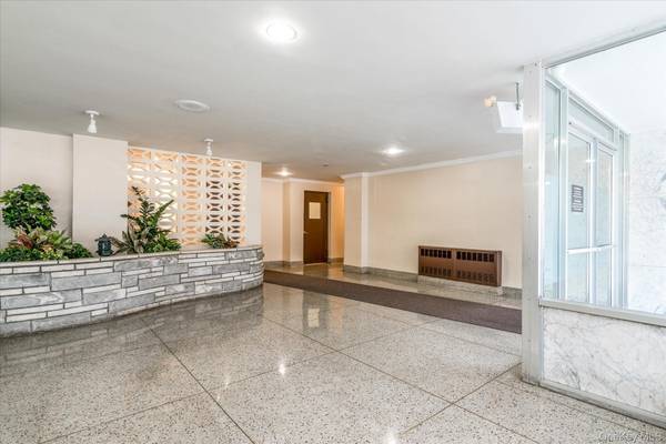 39-76 57th ST #6E, Woodside, NY 11377