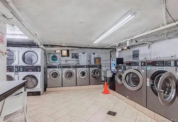 37-21 80th ST #2A, Jackson Heights, NY 11372