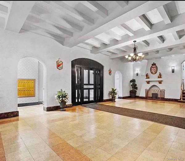 37-21 80th ST #2A, Jackson Heights, NY 11372