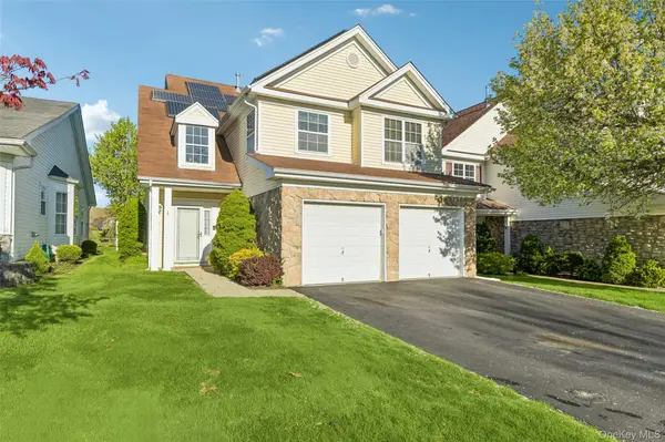 14 Julia CIR #14, Middle Island, NY 11953