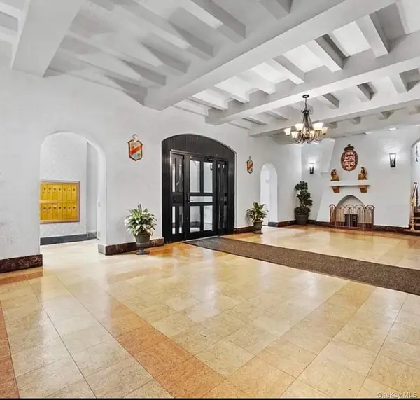 37-21 80TH ST #4, Jackson Heights, NY 11372