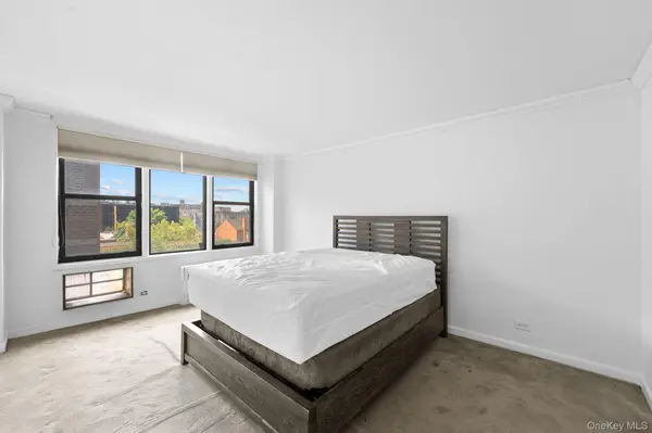 3121 Middletown RD #8A, Bronx, NY 10461