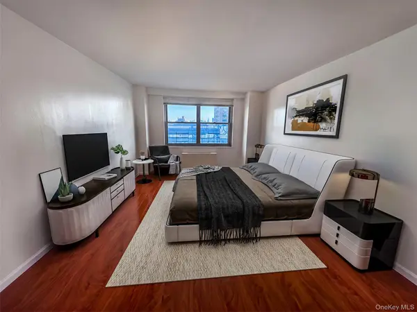 61-20 Grand Central Pkwy #C1100, Forest Hills, NY 11375