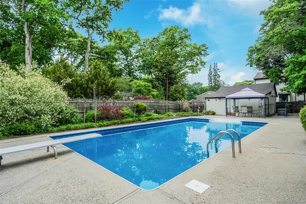 1333 Boston AVE, Bay Shore, NY 11706