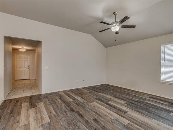 12600 NW 1st CT, Yukon, OK 73099