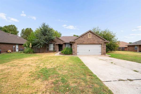 298 Harvest Hills RD, Harrah, OK 73045