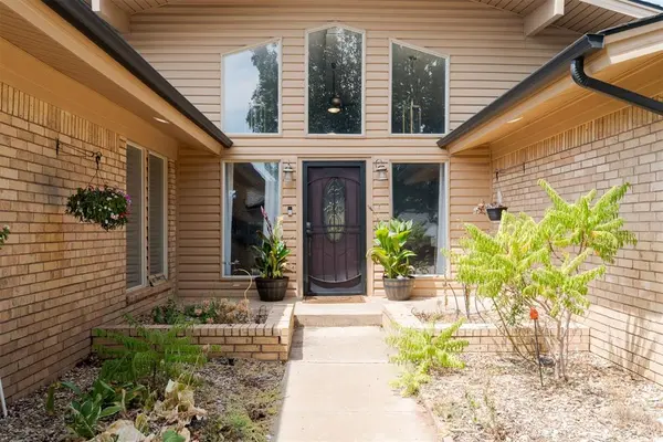 6701 Newman DR, Oklahoma City, OK 73162