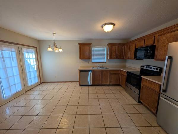 3201 Lois Arlene CIR, Oklahoma City, OK 73160