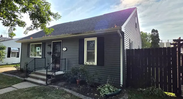 919 N SHARON ST, Appleton, WI 54914