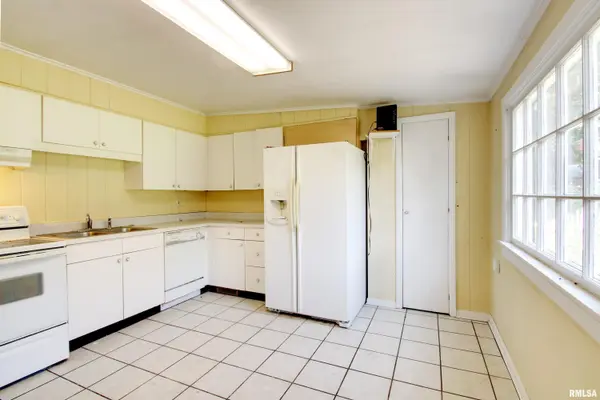 1441 HAMPSHIRE ST, Quincy, IL 62301