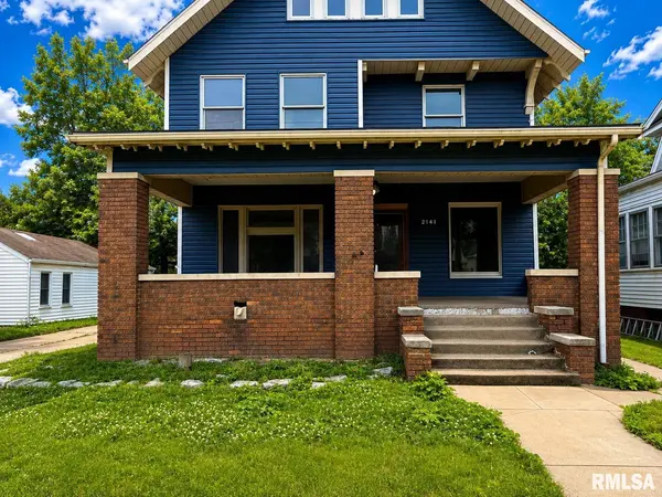 2141 N PROSPECT RD, Peoria, IL 61603